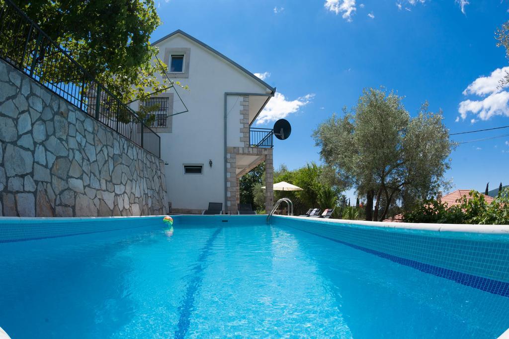 Olive Tree Villa Херцег-Нови Экстерьер фото